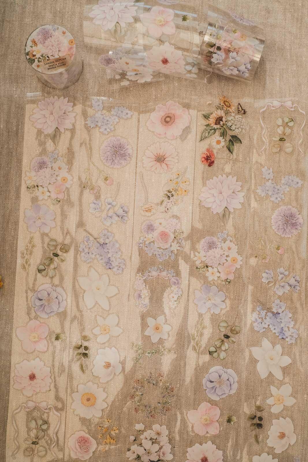 London Gifties – Gentle wild meadow blooms – PET Tape pretagliato 6 cm × 10 m - immagine 2