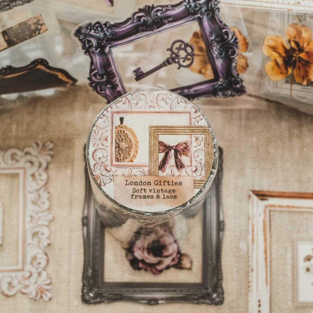 London Gifties – Soft vintage frames & lace – PET Tape pretagliato 8 cm × 10 m