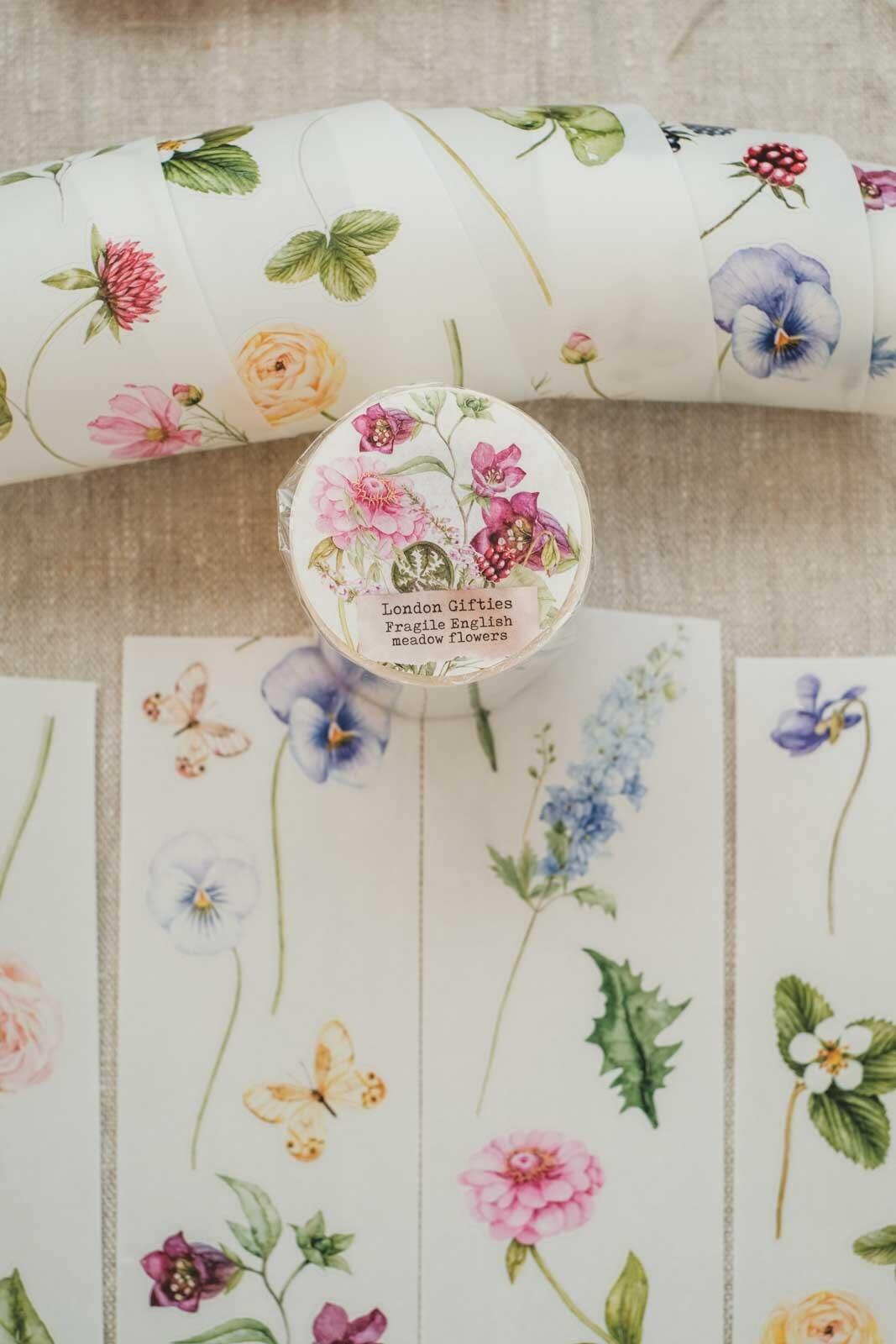 London Gifties – Fragile English meadow flowers – Washi tape pretagliato 6 cm × 10 m - immagine 3